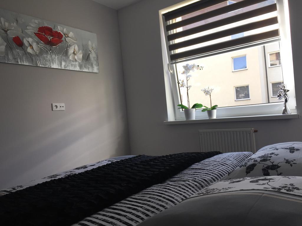Cztery Pory Roku Leilighet Tychy Eksteriør bilde